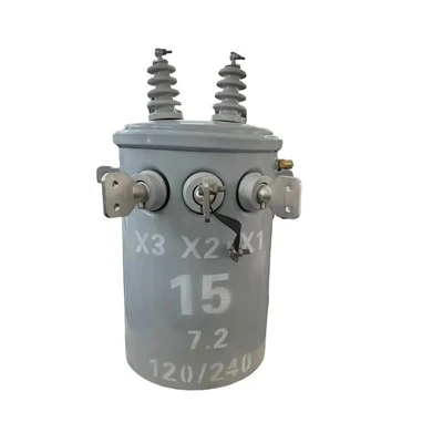 Transformador montado en poste-de 15 KVA